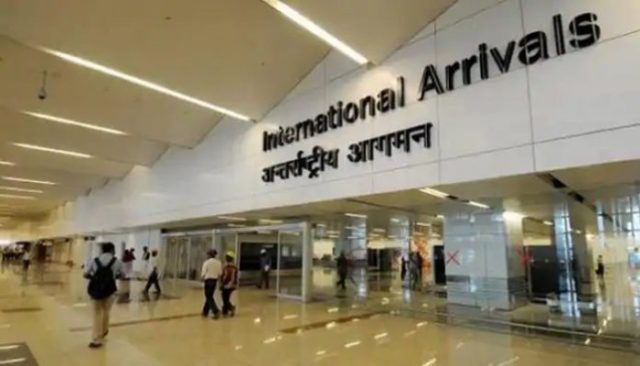 Tourists को छोड़ सभी विदेशी नागरिकों को भारत आने की छूट, भारत सरकार ने वीजा से रोक हटाई
