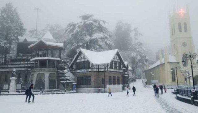 हिमाचल प्रदेश में बर्फबारी का दौर शुरु, मनाली के रोहतांग दर्रा समेत कई इलाकों में हुई ताजा बर्फबारी